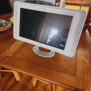 Dell studio one 1909 pre owned bundle with Sony lcd monitor great condition. As